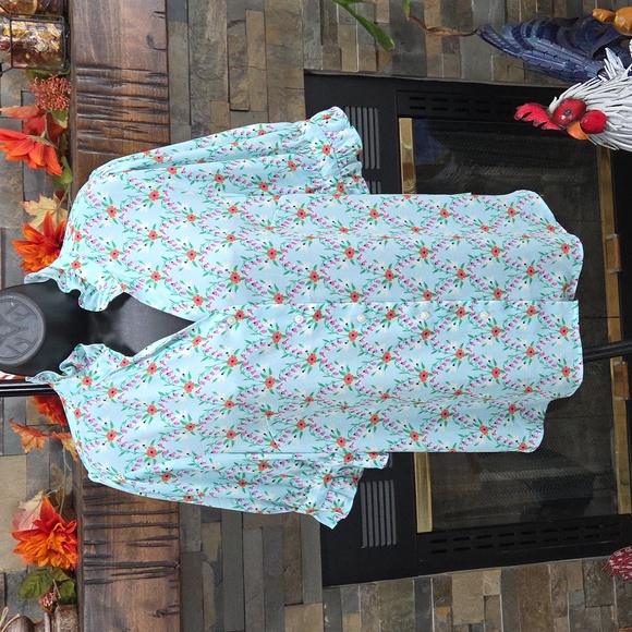 ANN TAYLOR RUFFLE BUTTON TOP - Picture 2 of 11